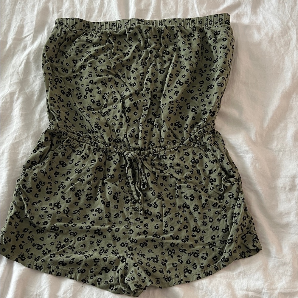 Forever 21 Olive Floral Shorts